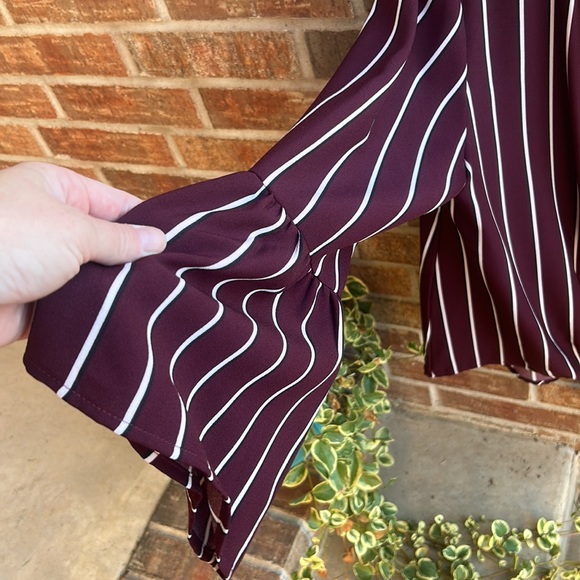 Mittoshop Ladies XL Burgundy w/white & black striped front tie blouse - Picture 3 of 9